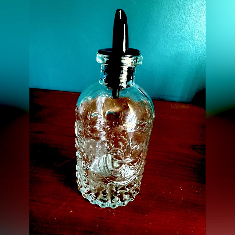 NEW - Beautiful Upscale & Timeless Glass Syrup / Puree / Honey / Soap Dispenser